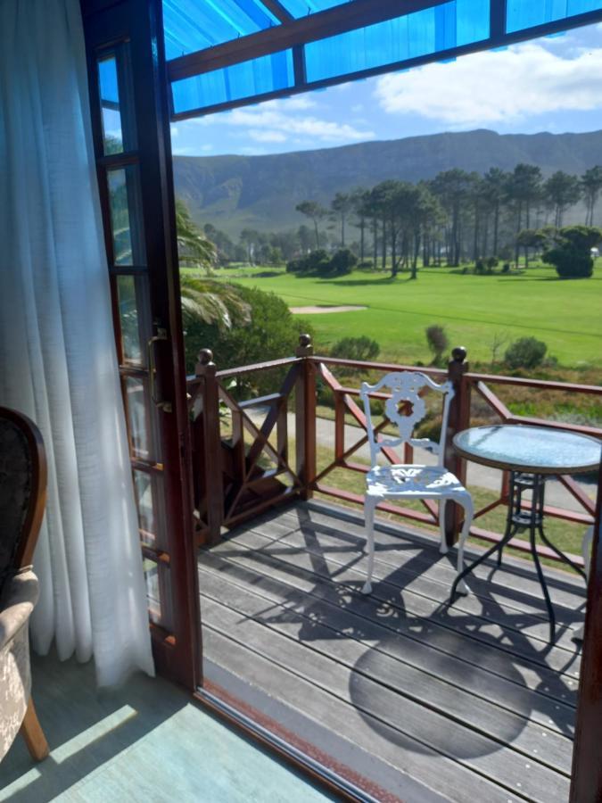 Mulligans Guest Lodge Херманус Экстерьер фото
