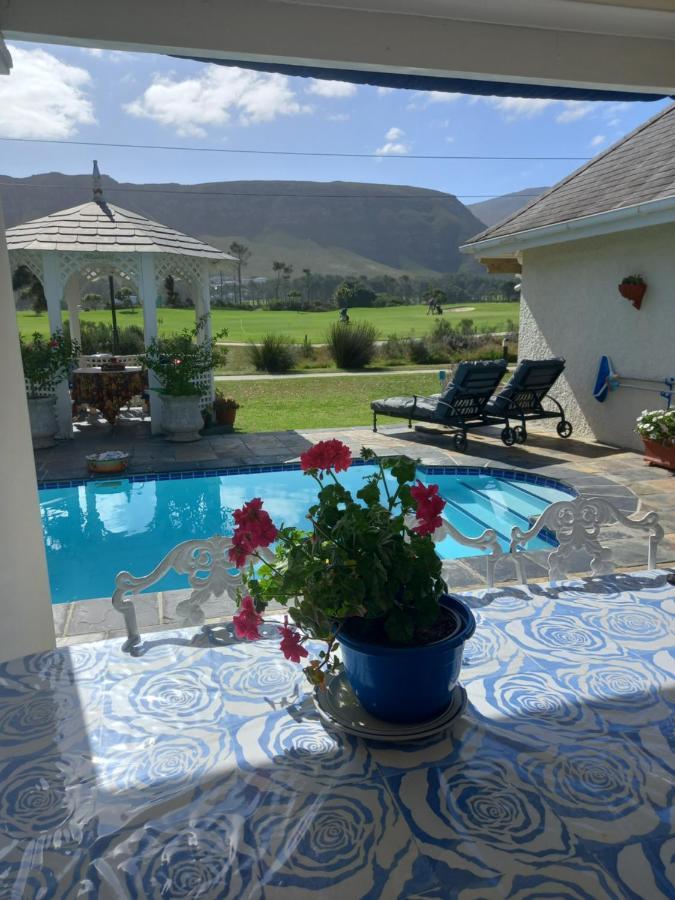 Mulligans Guest Lodge Херманус Экстерьер фото